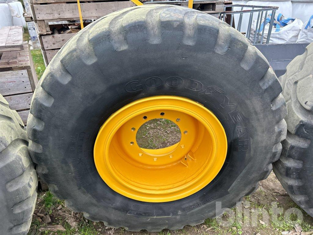 Good Year 20.5 R25 - Wheel and tire package: picture 4 Good Year 20.5 R25 - Wheel and tire package: picture 4