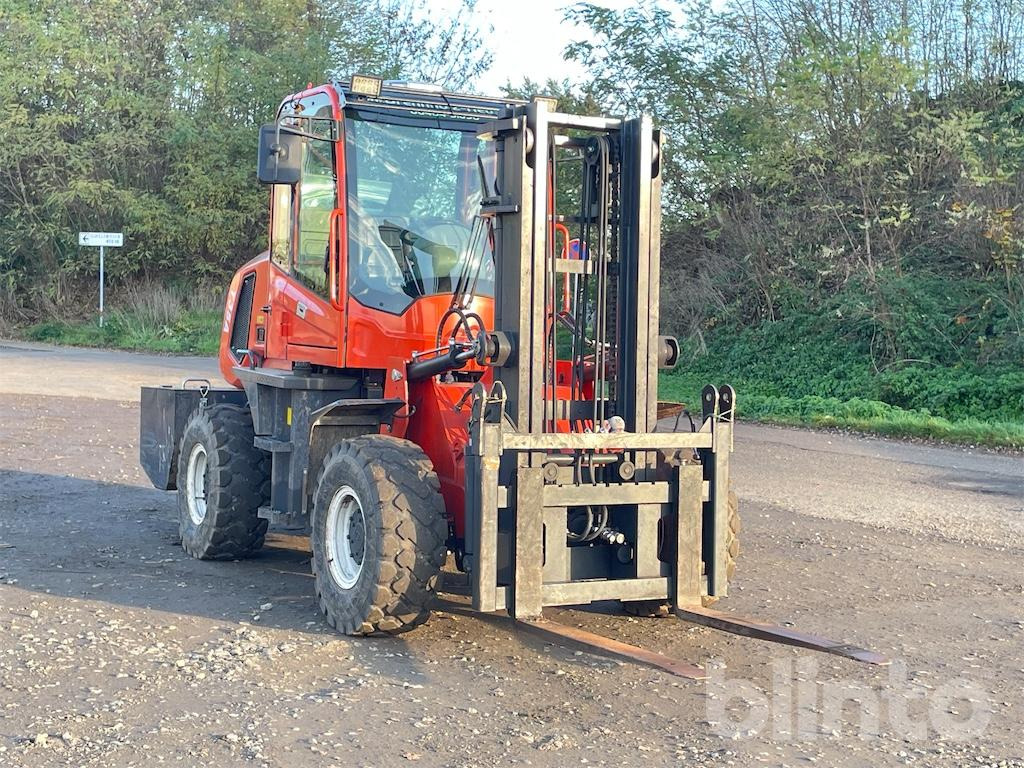 Hengwang T35 A - Rough terrain forklift: picture 2 Hengwang T35 A - Rough terrain forklift: picture 2