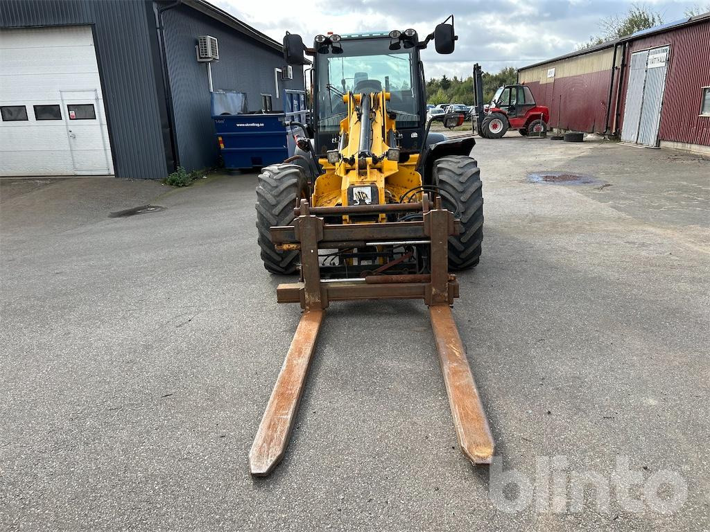 JCB TM 310 Agri - Telescopic handler: picture 3 JCB TM 310 Agri - Telescopic handler: picture 3