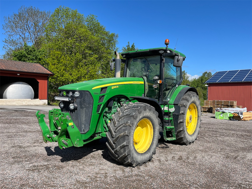 JOHN DEERE 8345 R - Farm tractor: picture 1 JOHN DEERE 8345 R - Farm tractor: picture 1