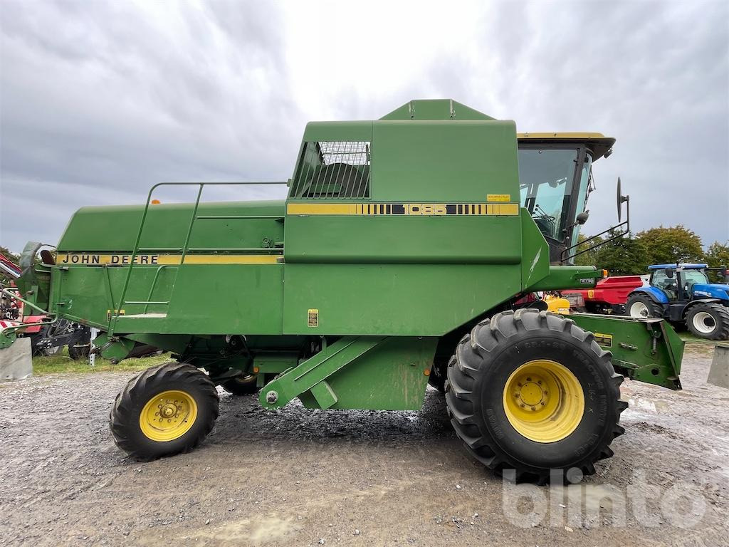 John Deere 1085 (1986) - Combine harvester: picture 3 John Deere 1085 (1986) - Combine harvester: picture 3