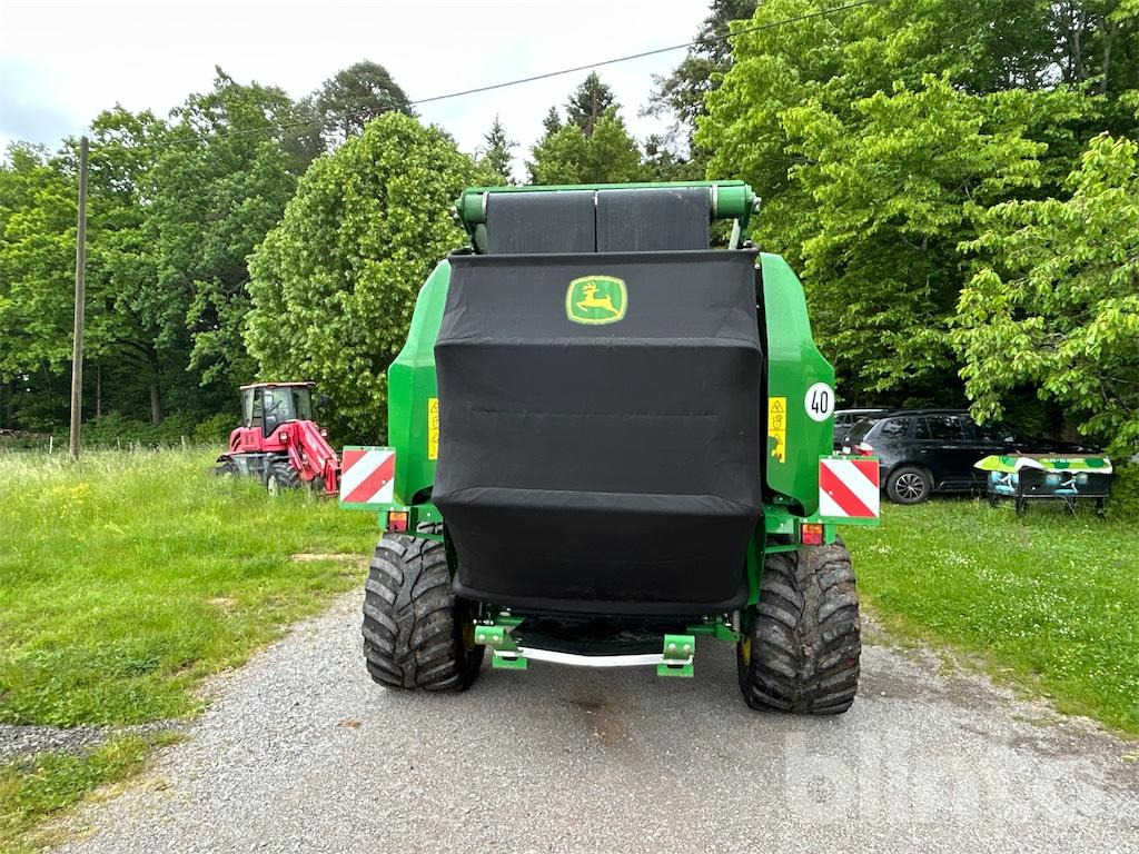 John Deere V461R (2021) - Round baler: picture 4 John Deere V461R (2021) - Round baler: picture 4