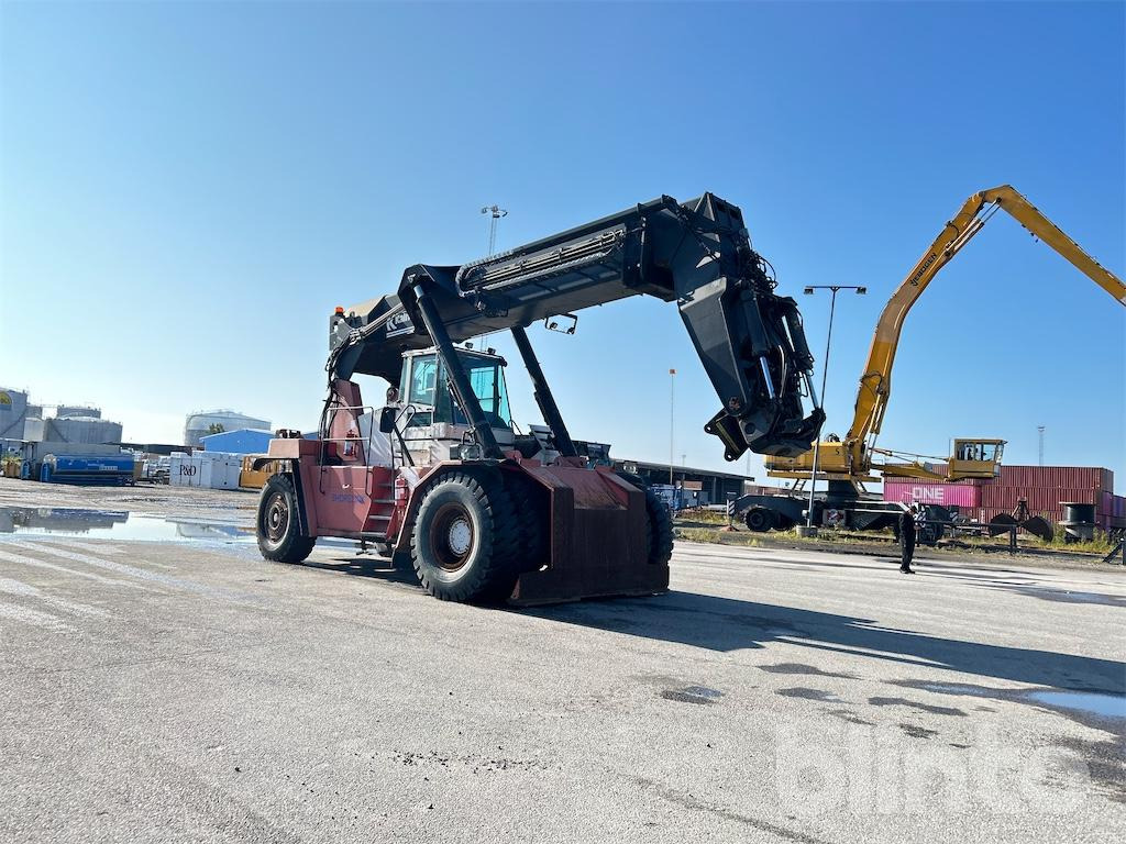 KALMAR LOG STACKER RTD3026 - Reach stacker: picture 3 KALMAR LOG STACKER RTD3026 - Reach stacker: picture 3