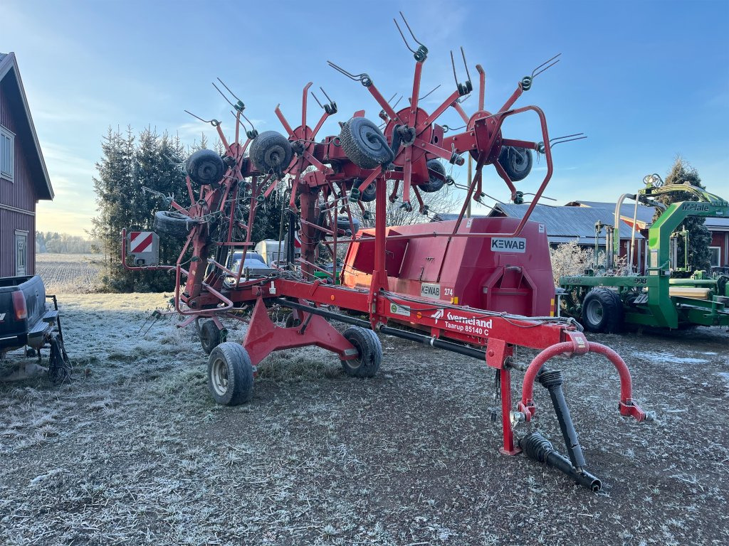 Kverneland Taarup 85140C - Tedder/ Rake: picture 3 Kverneland Taarup 85140C - Tedder/ Rake: picture 3