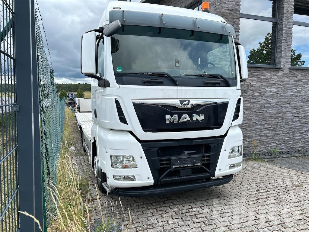 MAN TGX 26.460 mit Trailer für Baumaschinen (2017) - Autotransporter truck: picture 2 MAN TGX 26.460 mit Trailer für Baumaschinen (2017) - Autotransporter truck: picture 2