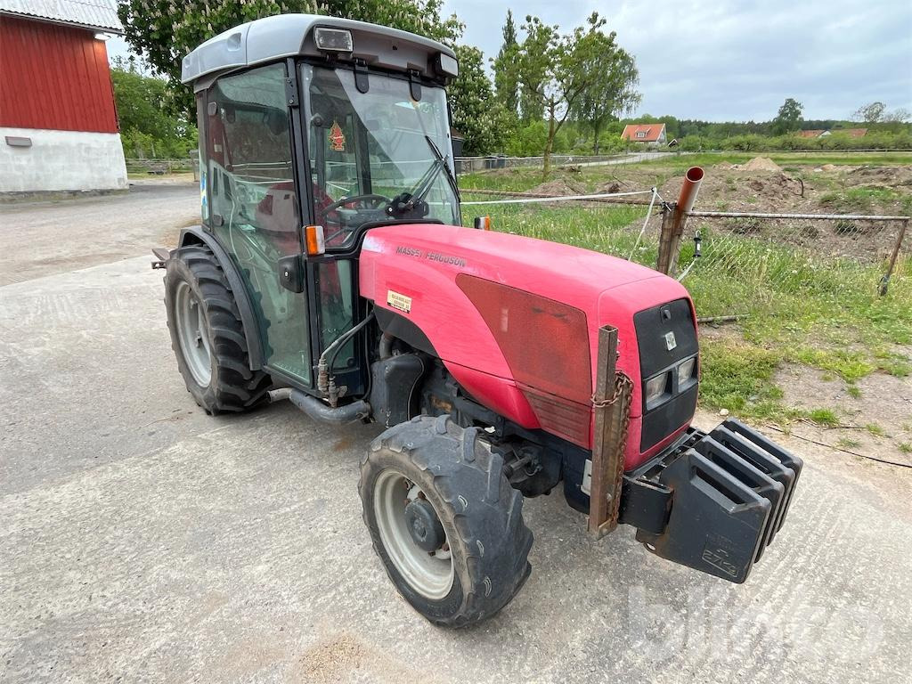 MASSEY FERGUSON MF3435GE - Farm tractor: picture 3 MASSEY FERGUSON MF3435GE - Farm tractor: picture 3