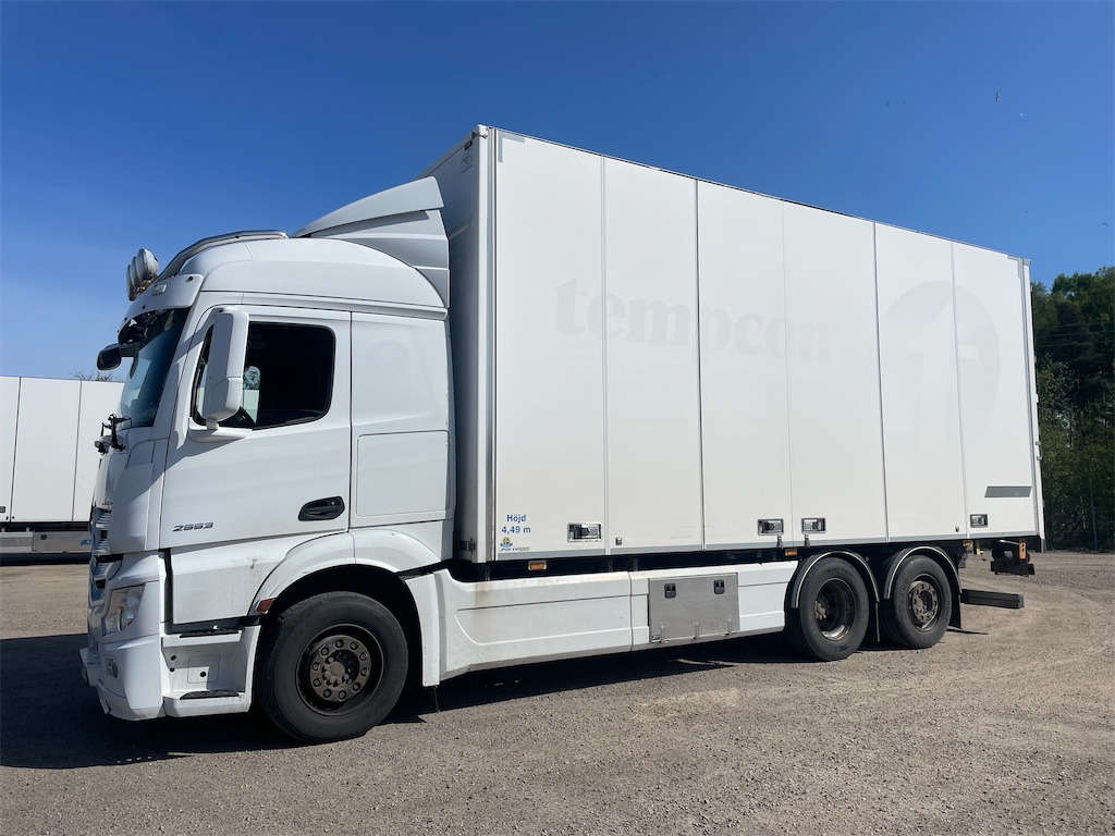 MERCEDES-BENZ - Box truck: picture 1 MERCEDES-BENZ - Box truck: picture 1