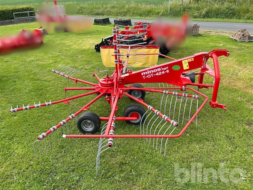 Minos Agri T-OT-424-II - Tedder/ Rake: picture 1 Minos Agri T-OT-424-II - Tedder/ Rake: picture 1