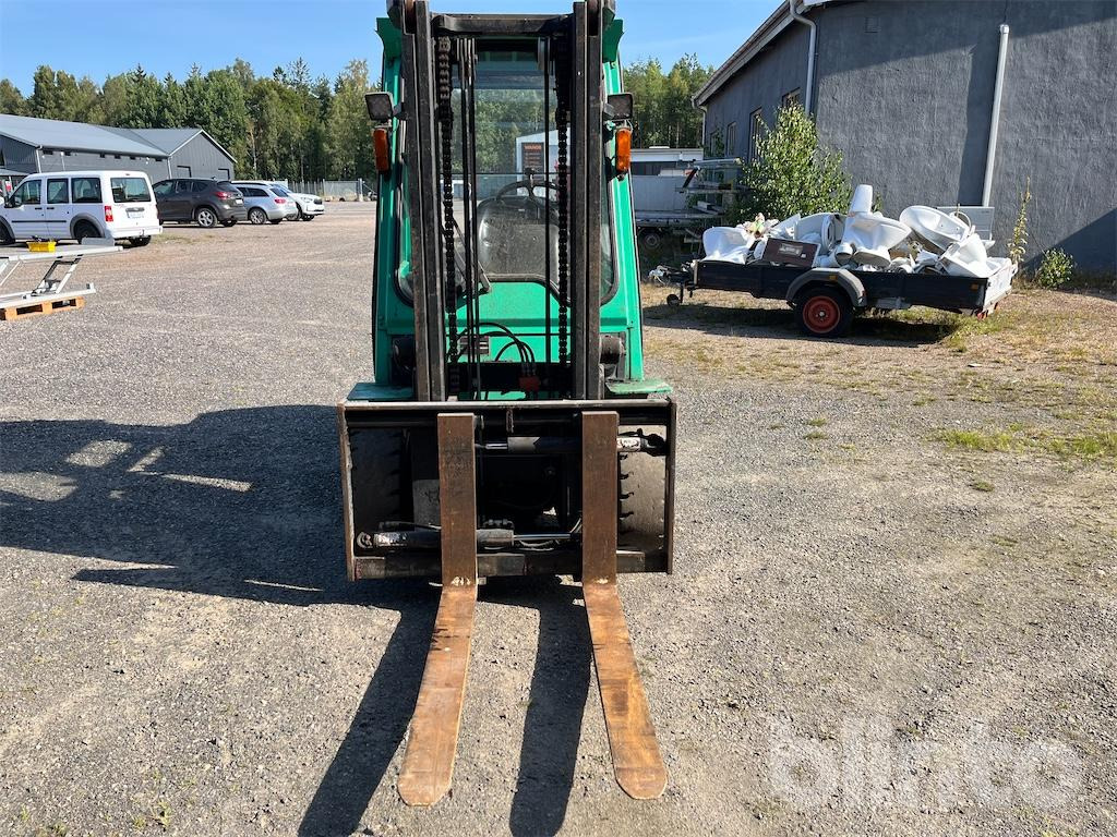 Mitsubishi FD30K - Diesel forklift: picture 2 Mitsubishi FD30K - Diesel forklift: picture 2