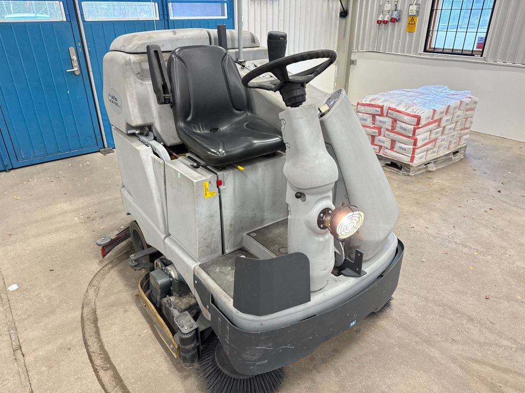 NILFISK BR1100S Ecoflex - Scrubber dryer: picture 4 NILFISK BR1100S Ecoflex - Scrubber dryer: picture 4
