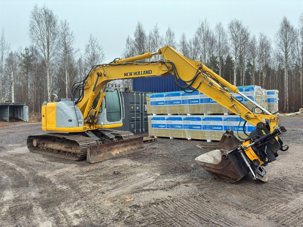 New Holland Kobelco E135BSR-2 - Crawler excavator: picture 3 New Holland Kobelco E135BSR-2 - Crawler excavator: picture 3