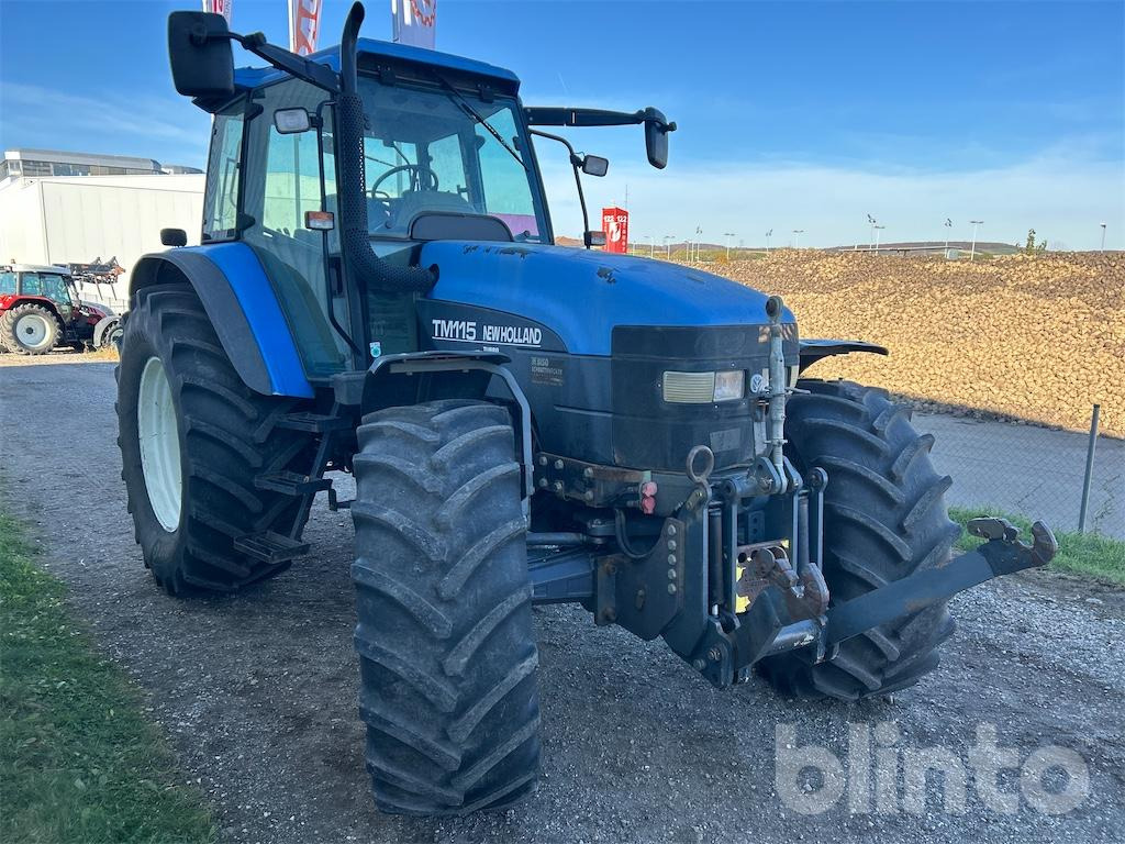 New Holland TM115 (2001) - Farm tractor: picture 2 New Holland TM115 (2001) - Farm tractor: picture 2
