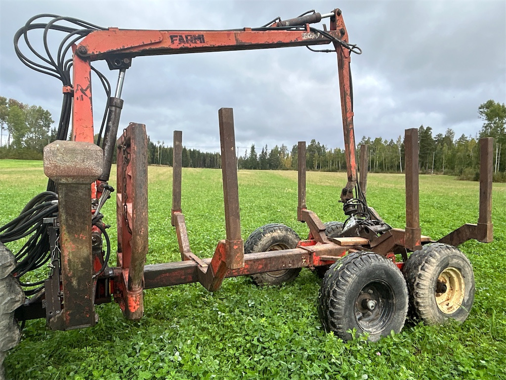 Normet 32800 skogsvagn med Farma kran - Forestry trailer: picture 2 Normet 32800 skogsvagn med Farma kran - Forestry trailer: picture 2