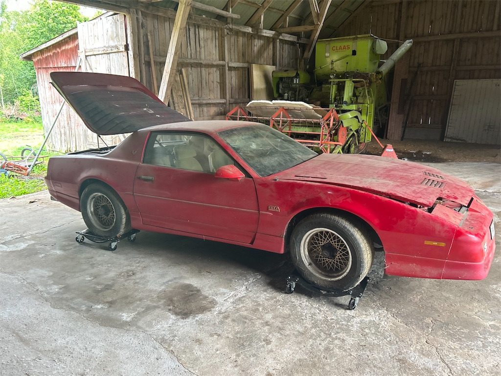 PONTIAC TRANS AM GTA - Car: picture 2 PONTIAC TRANS AM GTA - Car: picture 2