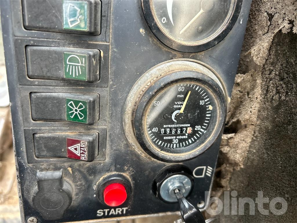Sennebogen ZM13 (1992) - Wheel excavator: picture 5 Sennebogen ZM13 (1992) - Wheel excavator: picture 5