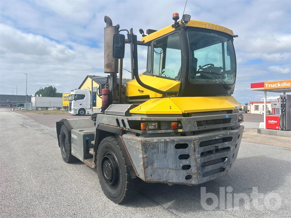 Terberg RT382 - Terminal tractor: picture 4 Terberg RT382 - Terminal tractor: picture 4