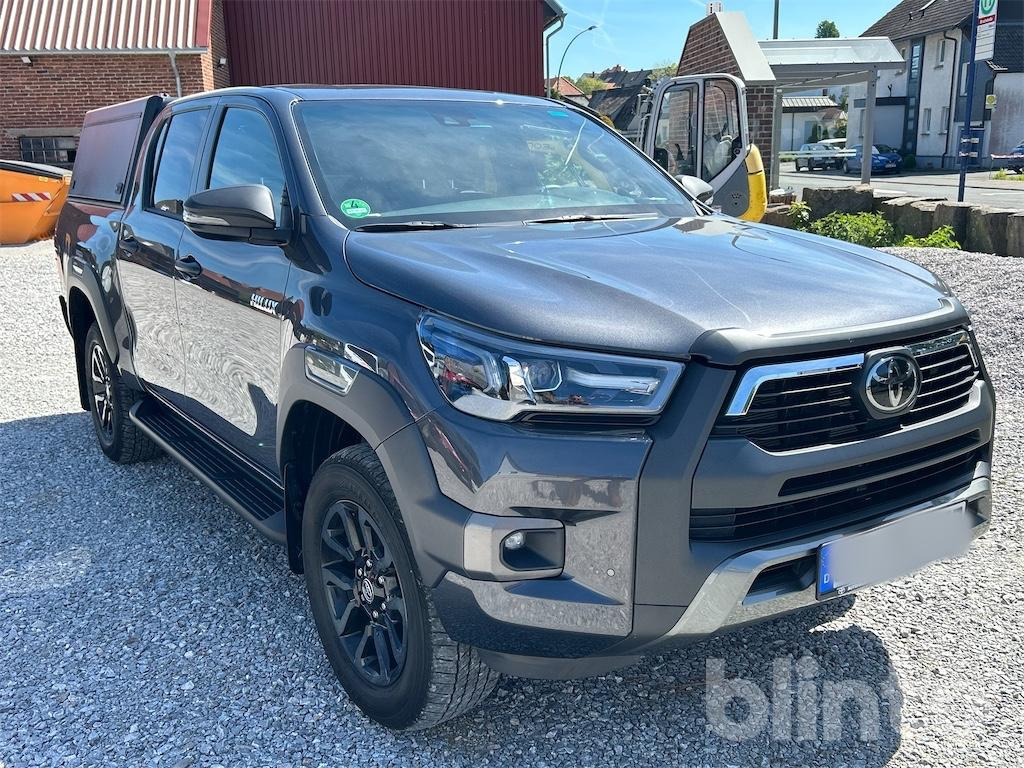 Toyota Hilux - 2.8l - 204 PS - Double Cab Invincible - LKW Zulassung - nur 23604 Kilometer - Pickup truck: picture 2 Toyota Hilux - 2.8l - 204 PS - Double Cab Invincible - LKW Zulassung - nur 23604 Kilometer - Pickup truck: picture 2