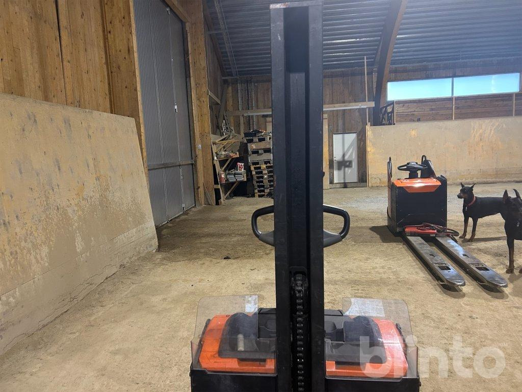 Toyota SWE080L - Stacker: picture 5 Toyota SWE080L - Stacker: picture 5