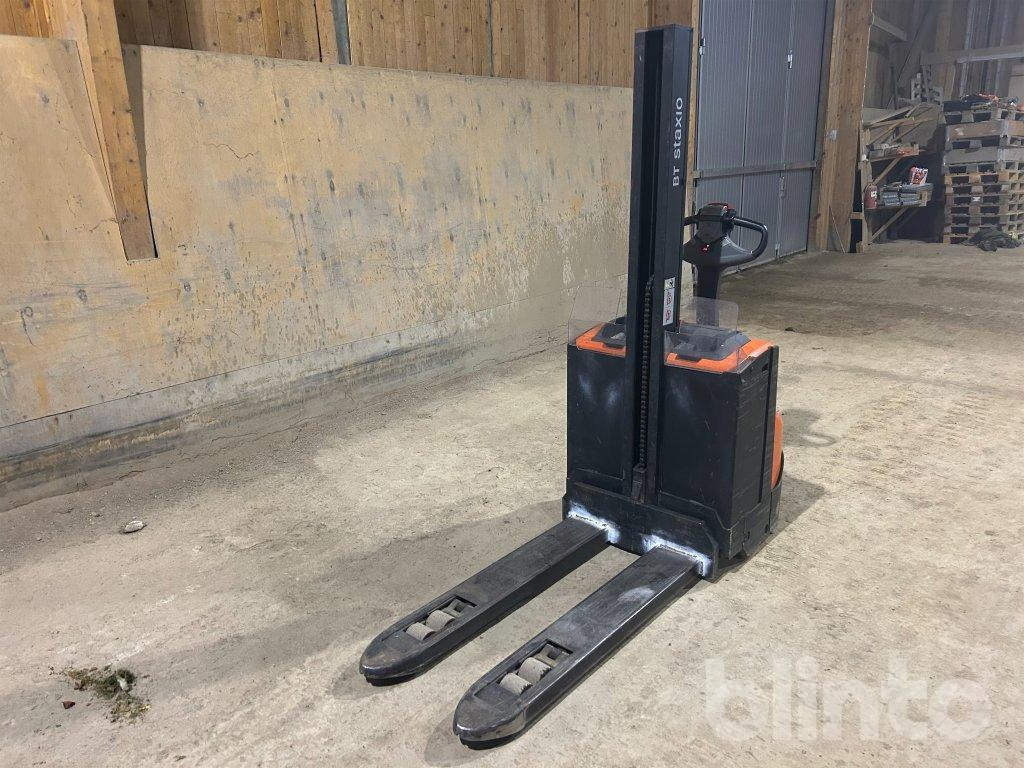 Toyota SWE080L - Stacker: picture 4 Toyota SWE080L - Stacker: picture 4