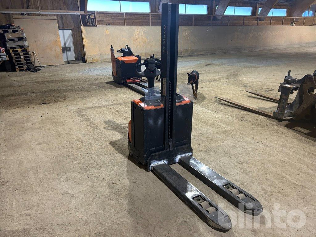 Toyota SWE080L - Stacker: picture 1 Toyota SWE080L - Stacker: picture 1