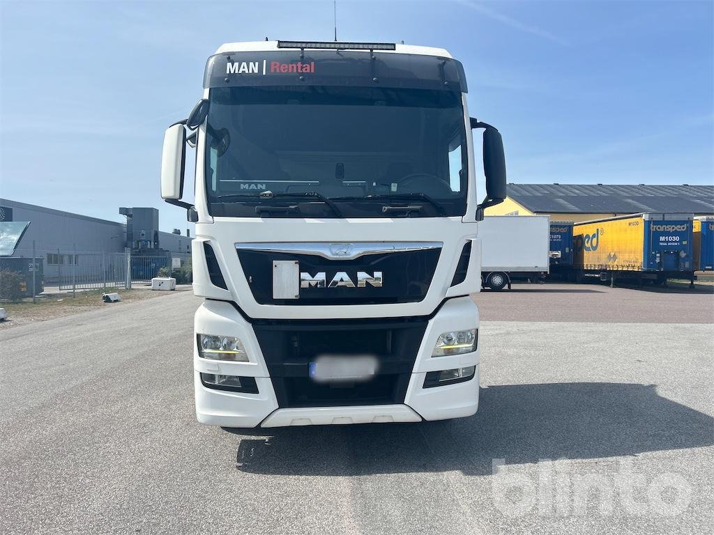 MAN TGX 28.480 - Tractor unit: picture 3 MAN TGX 28.480 - Tractor unit: picture 3