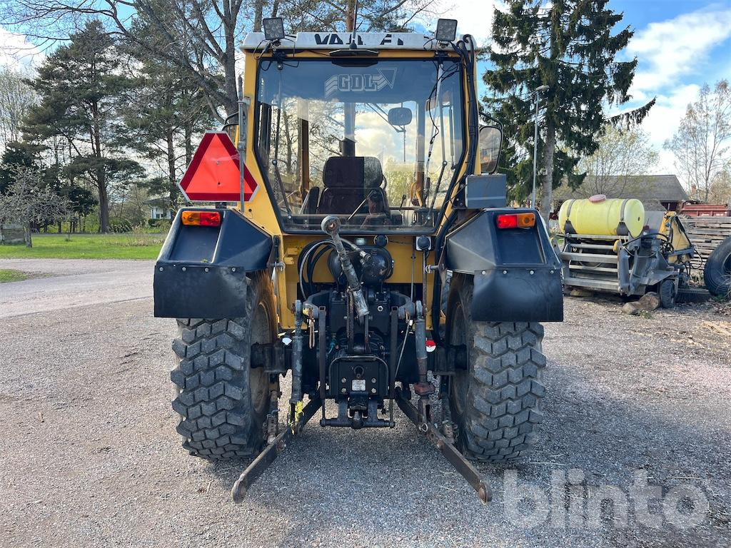 VALMET 415-4 - Farm tractor: picture 4 VALMET 415-4 - Farm tractor: picture 4