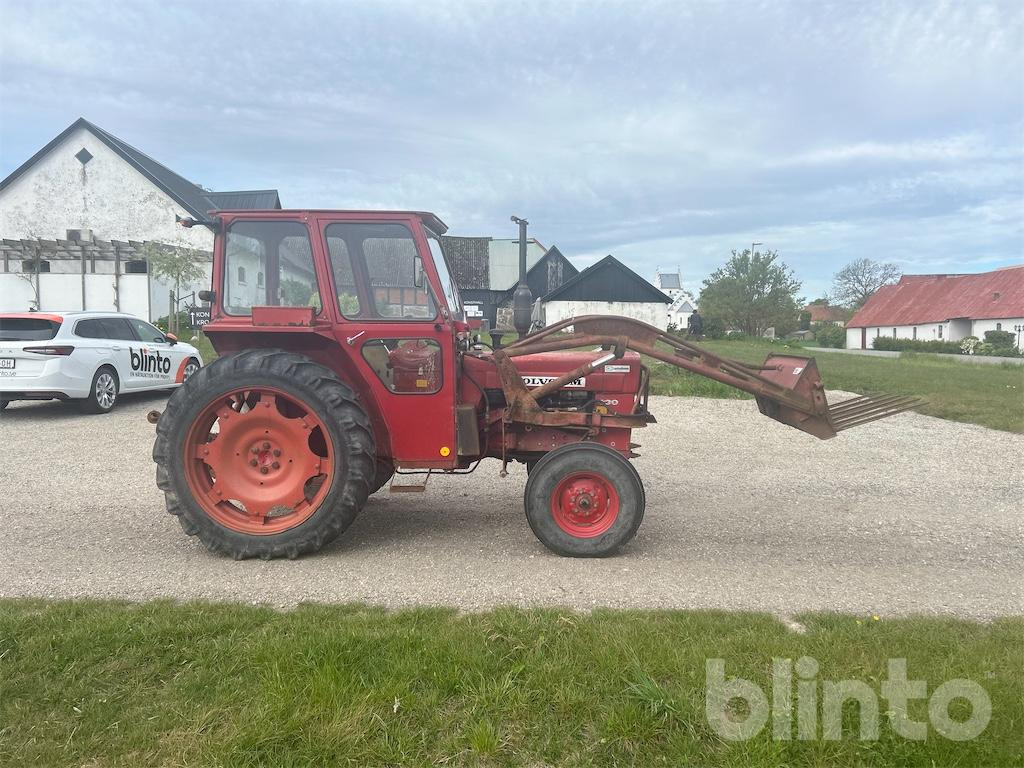 VOLVO-BM T 430 Ålö lastare och 2 redskap - Farm tractor: picture 5 VOLVO-BM T 430 Ålö lastare och 2 redskap - Farm tractor: picture 5