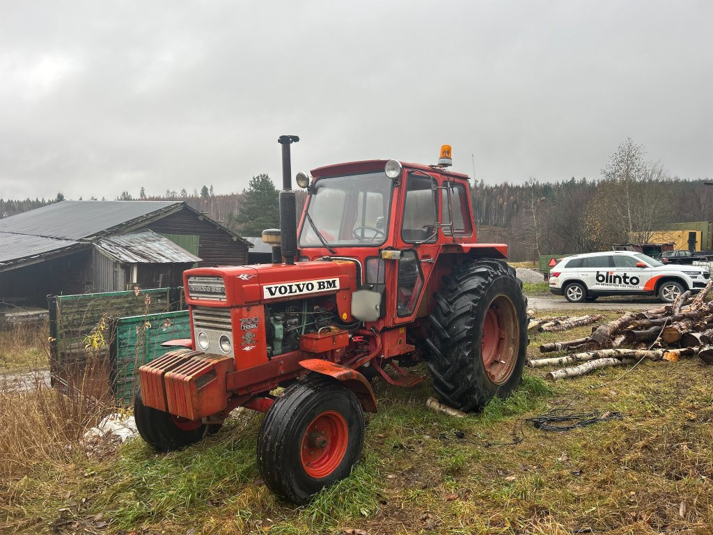 VOLVO-BM T 700 - Farm tractor: picture 1 VOLVO-BM T 700 - Farm tractor: picture 1