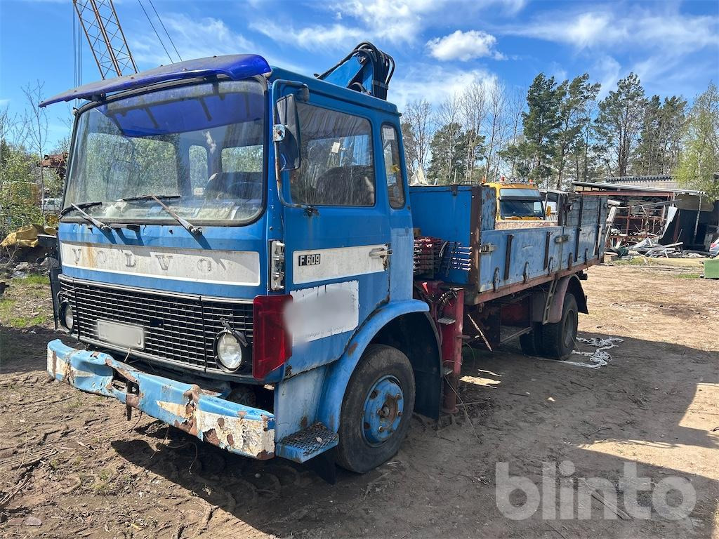 VOLVO F 609 - 4X2 - Dropside/ Flatbed truck: picture 1 VOLVO F 609 - 4X2 - Dropside/ Flatbed truck: picture 1