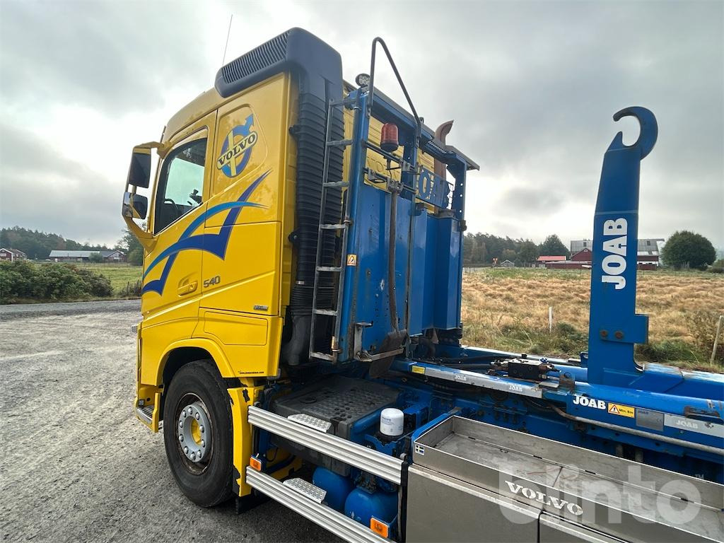 VOLVO FH 540 8*4 tridem - Hook lift truck: picture 5 VOLVO FH 540 8*4 tridem - Hook lift truck: picture 5