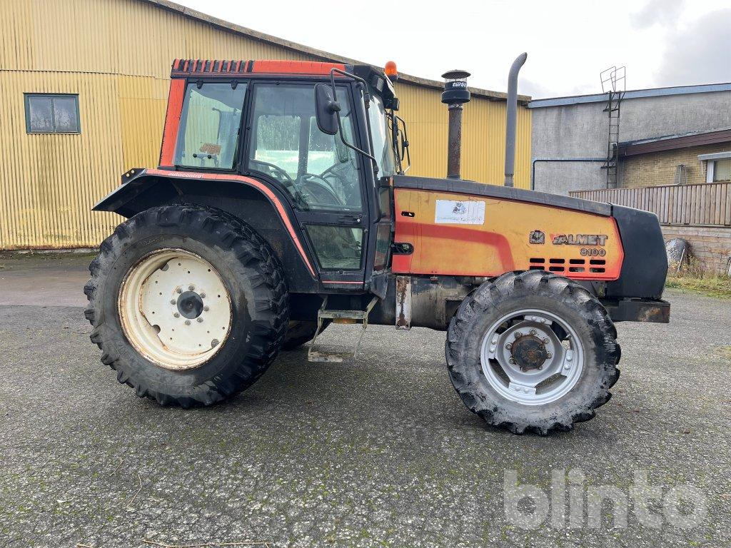 Valmet 8100 - Farm tractor: picture 4 Valmet 8100 - Farm tractor: picture 4