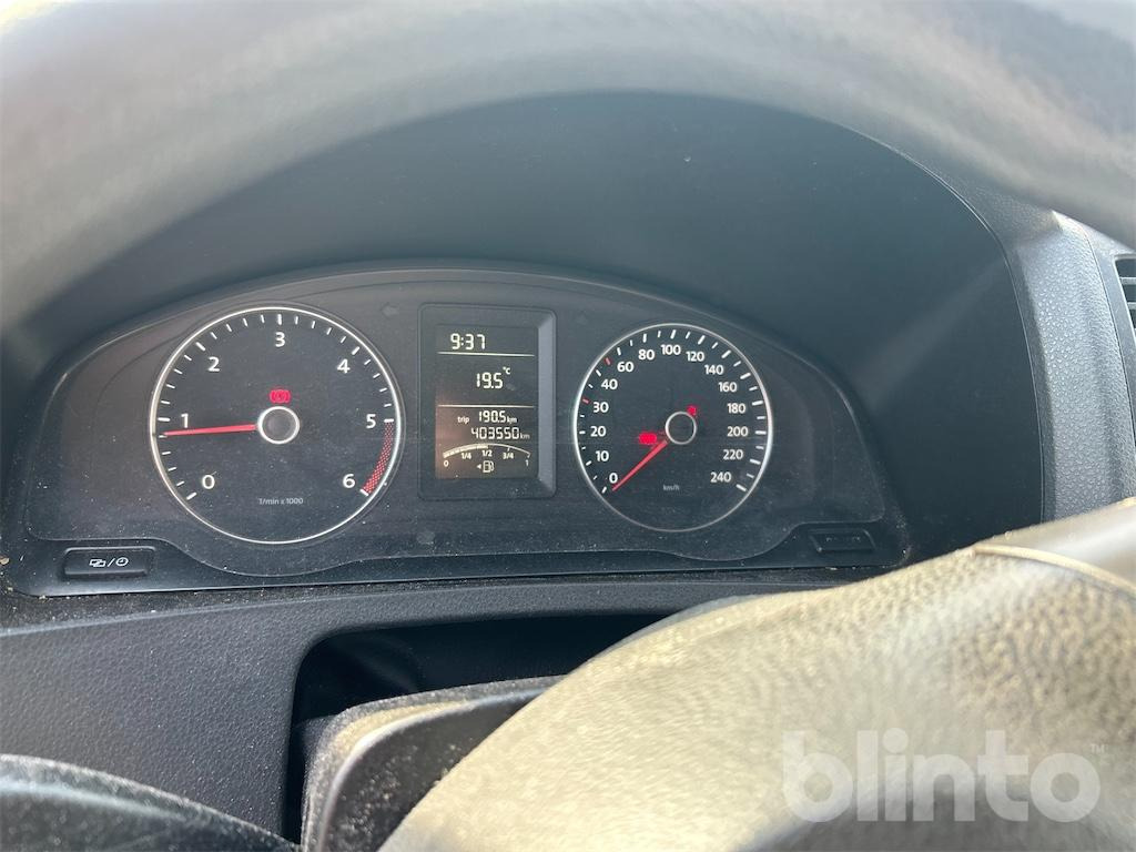 Volkswagen T5 2.0 TDI (2015) - Box van: picture 5 Volkswagen T5 2.0 TDI (2015) - Box van: picture 5
