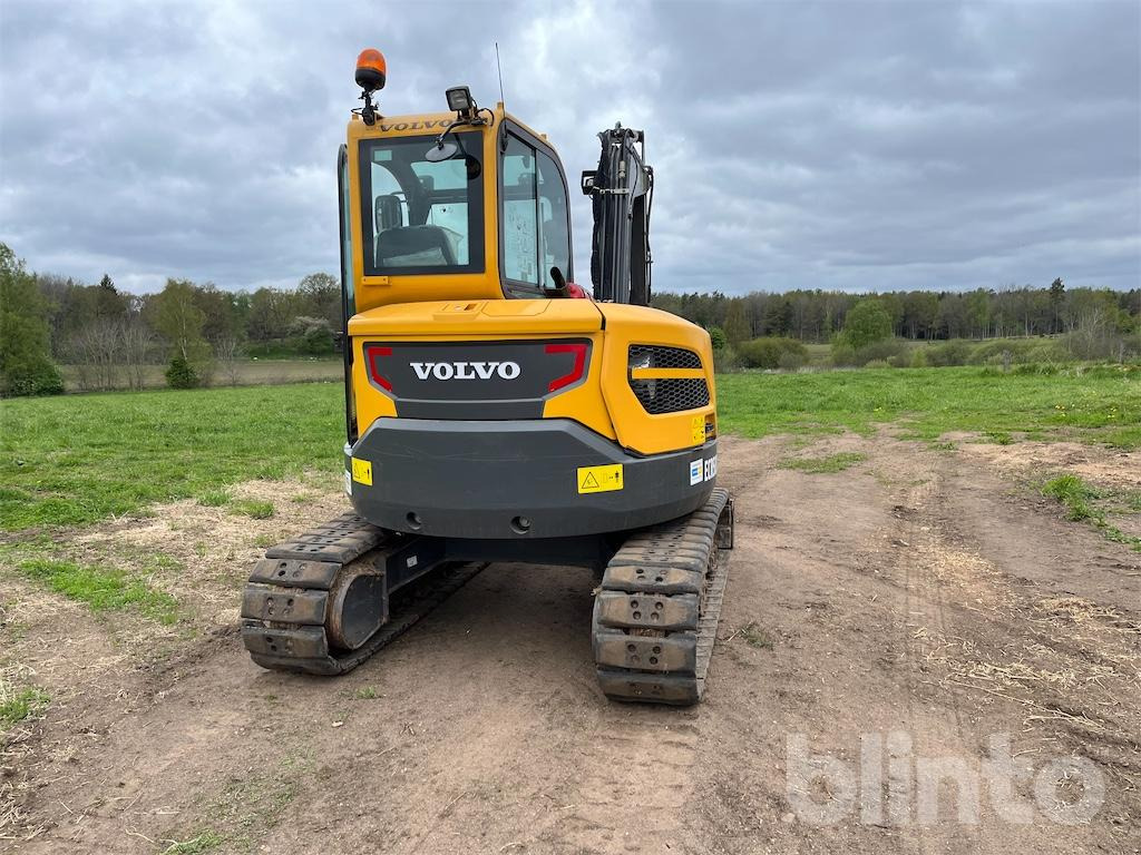 Volvo ECR58D med 5 redskap - Crawler excavator: picture 4 Volvo ECR58D med 5 redskap - Crawler excavator: picture 4