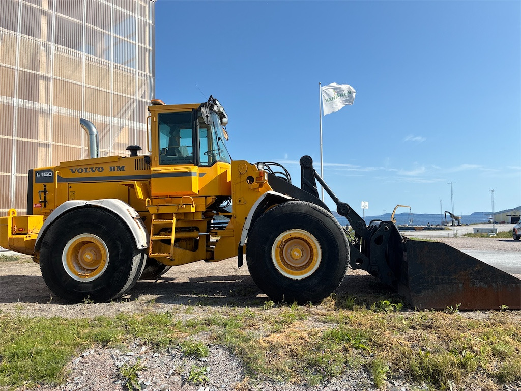 Volvo L150 - Wheel loader: picture 4 Volvo L150 - Wheel loader: picture 4