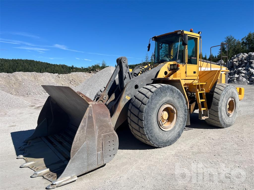 Volvo L220D - Wheel loader: picture 1 Volvo L220D - Wheel loader: picture 1