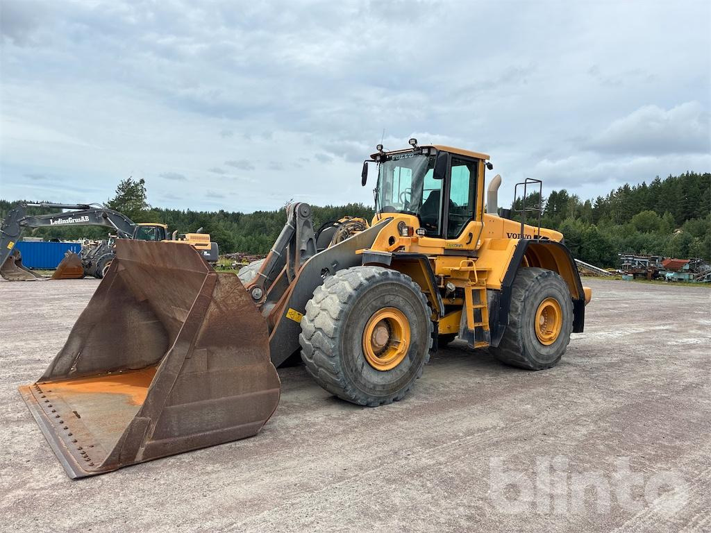 Volvo L220F - Wheel loader: picture 1 Volvo L220F - Wheel loader: picture 1