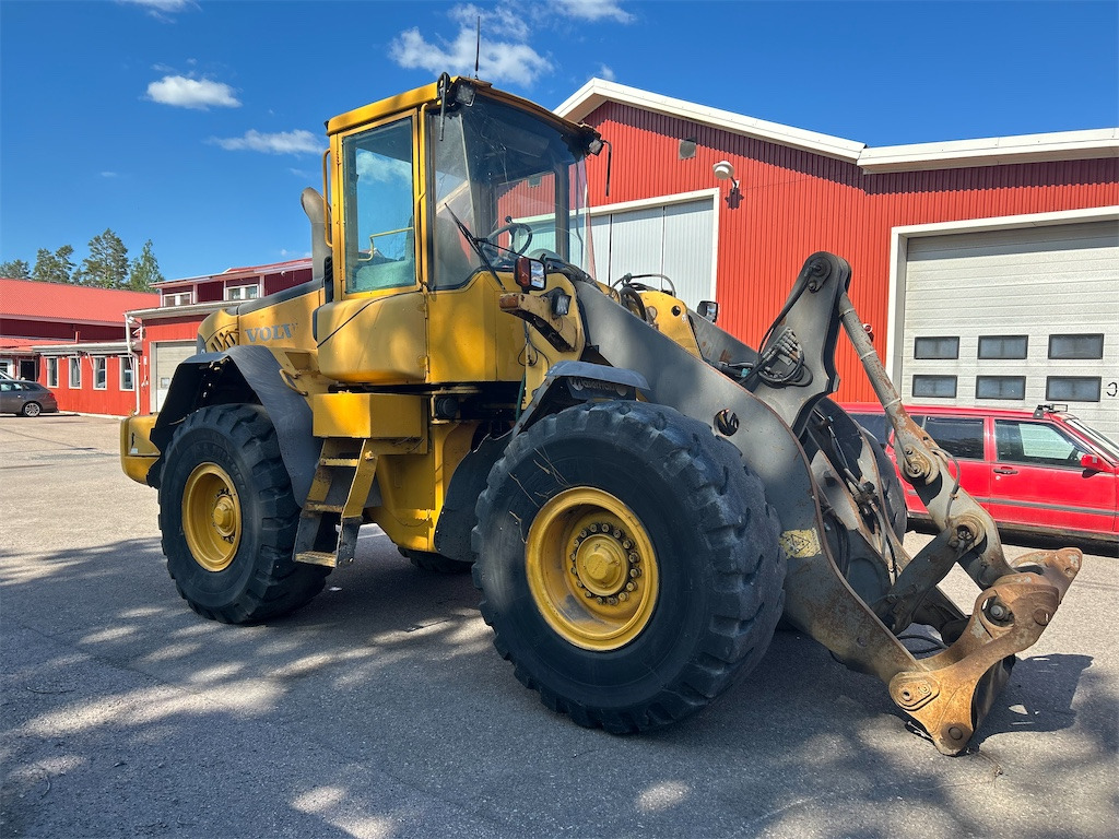 Volvo L90E - Wheel loader: picture 5 Volvo L90E - Wheel loader: picture 5