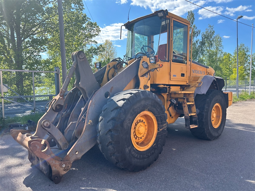 Volvo L90E - Wheel loader: picture 1 Volvo L90E - Wheel loader: picture 1
