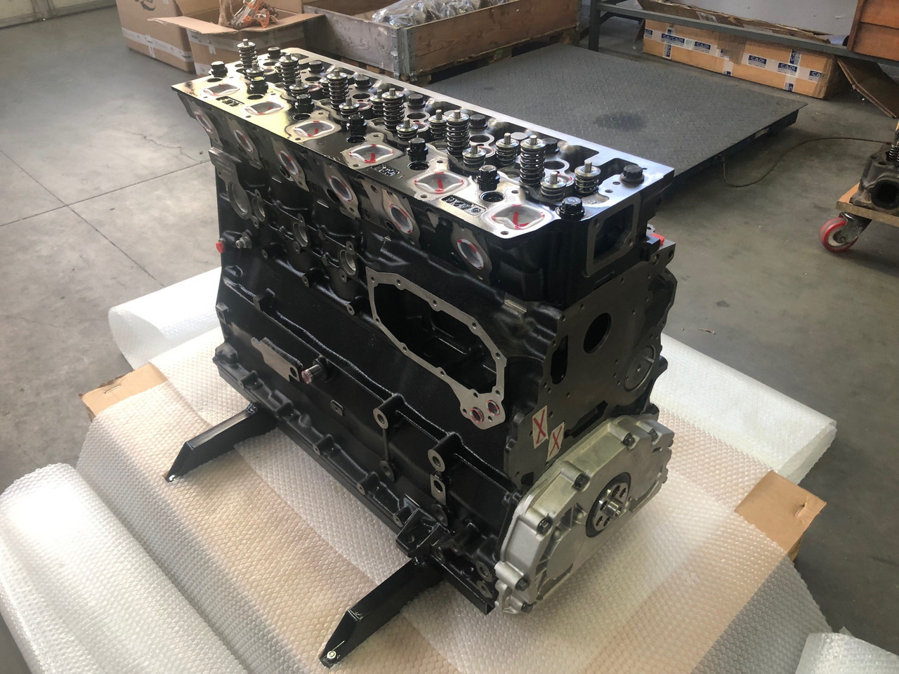 LONGBLOCK MERCEDES OM926LA-HLA / MERCEDES-OM926LA HLA - Cylinder block: picture 1 LONGBLOCK MERCEDES OM926LA-HLA / MERCEDES-OM926LA HLA - Cylinder block: picture 1