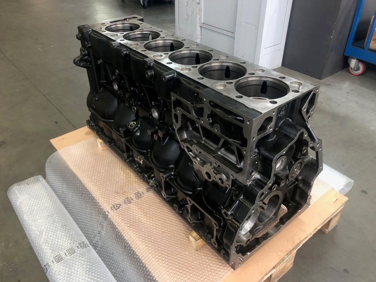 MONOBLOCCO MOTORE MAN D2676 EEV - Cylinder block: picture 1 MONOBLOCCO MOTORE MAN D2676 EEV - Cylinder block: picture 1