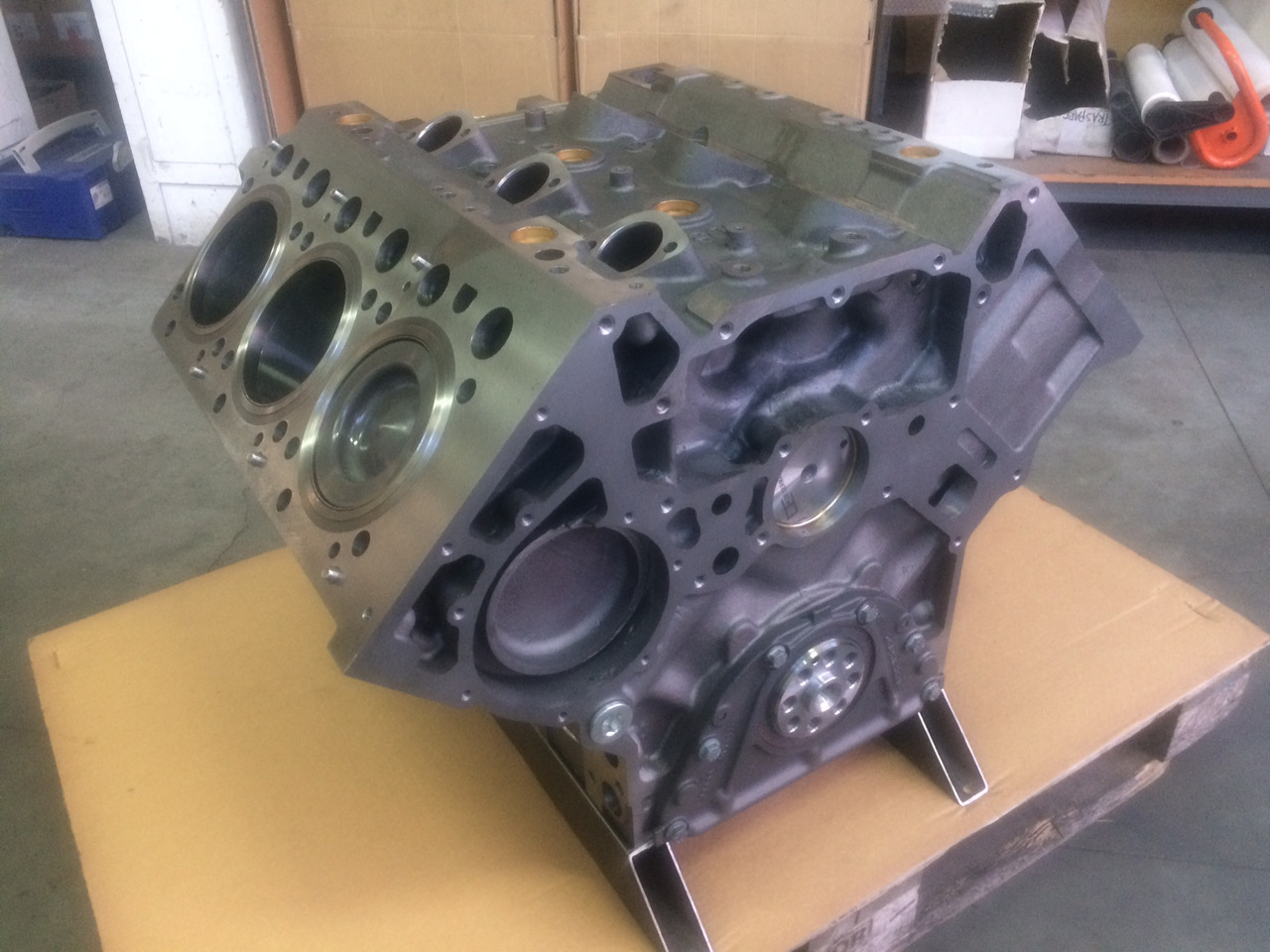 MOTORE MERCEDES OM501LA V6 - Engine: picture 4 MOTORE MERCEDES OM501LA V6 - Engine: picture 4