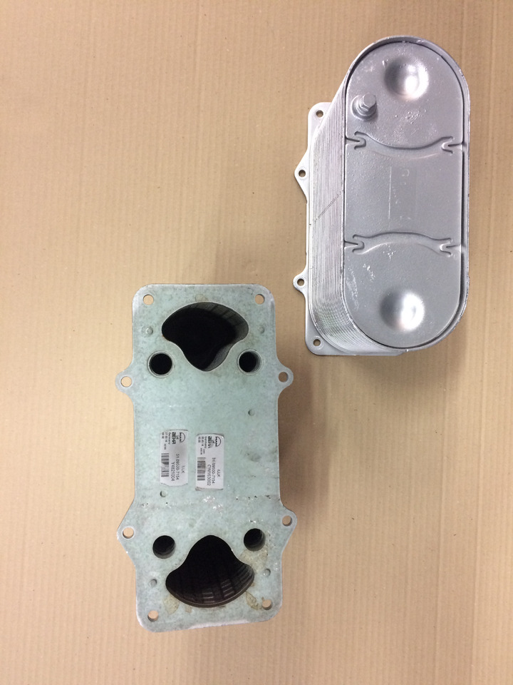 RADIATORE ARIA COMBURENTE - MOTORI MAN D2066 - D2676 - EURO 6 - Cooling system for Truck: picture 2 RADIATORE ARIA COMBURENTE - MOTORI MAN D2066 - D2676 - EURO 6 - Cooling system for Truck: picture 2