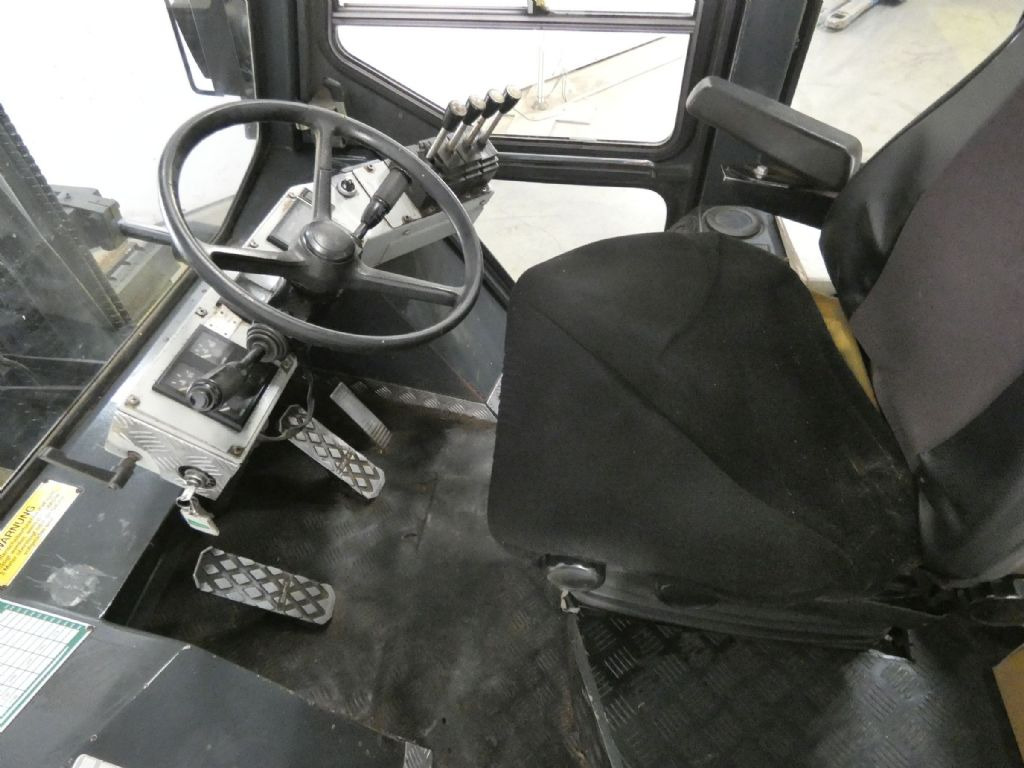 Heden 7440 - Diesel forklift: picture 3 Heden 7440 - Diesel forklift: picture 3