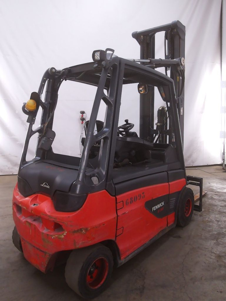 Linde E30L-01 - Electric forklift: picture 2 Linde E30L-01 - Electric forklift: picture 2