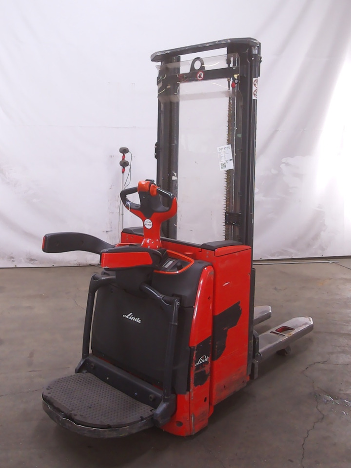 Linde L14AP - Stacker: picture 2 Linde L14AP - Stacker: picture 2