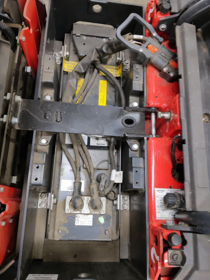 Linde N20CB/LIION - Order picker: picture 4 Linde N20CB/LIION - Order picker: picture 4