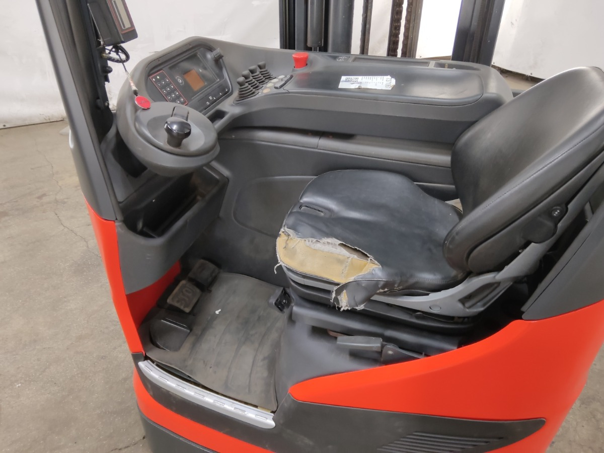 Linde R14-01 - Reach truck: picture 3 Linde R14-01 - Reach truck: picture 3