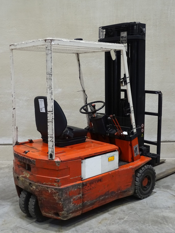 Montini 1603HE - Electric forklift: picture 2 Montini 1603HE - Electric forklift: picture 2