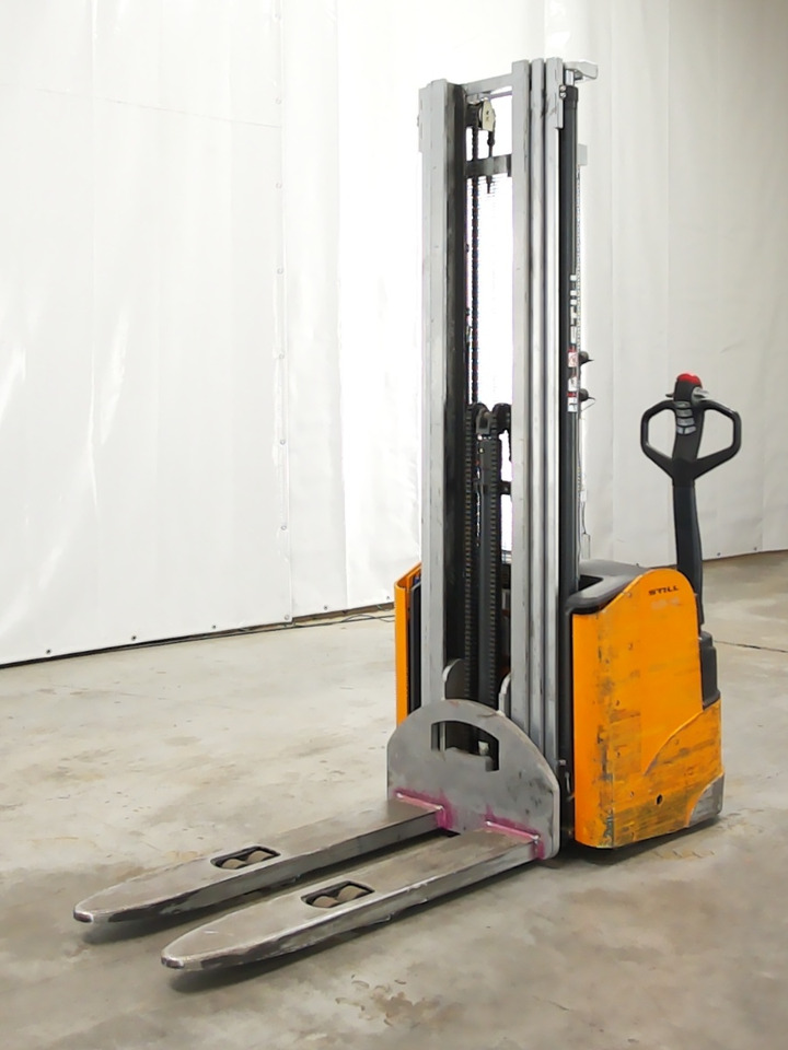 Still EGV16 - Stacker: picture 1 Still EGV16 - Stacker: picture 1