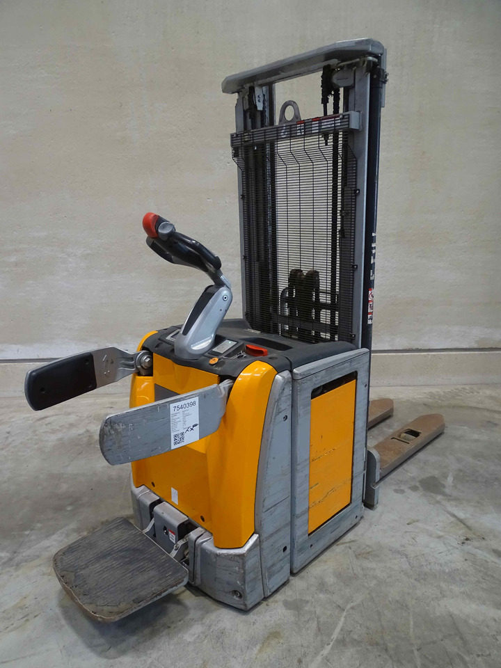 Still EXV-SF16 - Stacker: picture 2 Still EXV-SF16 - Stacker: picture 2